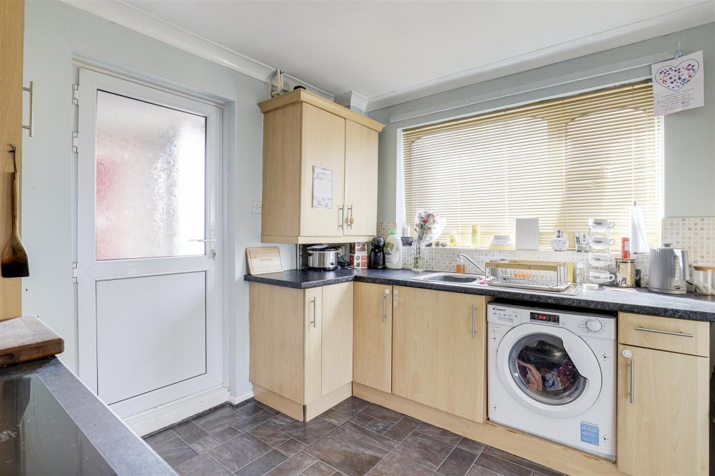Moyra Drive, Arnold, Nottinghamshire, NG5 6FH