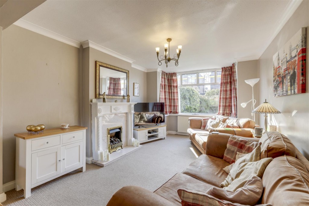 Rowe Gardens, Bulwell, Nottinghamshire, NG6 9ER
