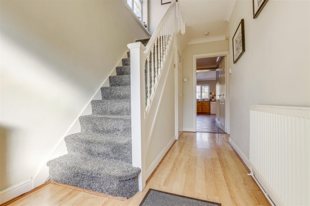 Rowe Gardens, Bulwell, Nottinghamshire, NG6 9ER