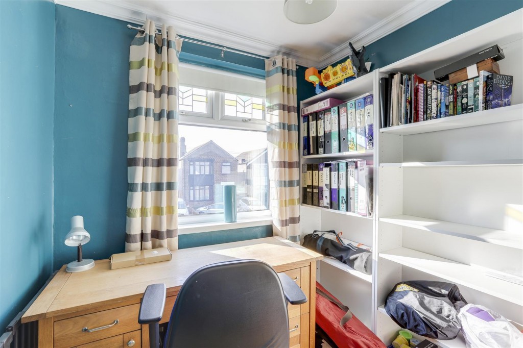 Rowe Gardens, Bulwell, Nottinghamshire, NG6 9ER