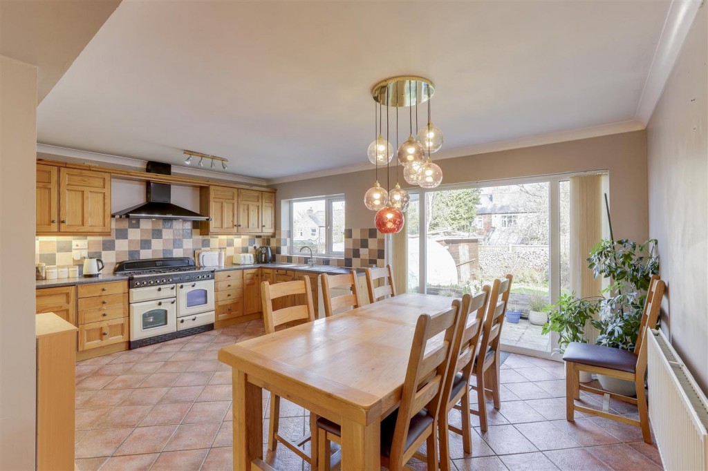 Rowe Gardens, Bulwell, Nottinghamshire, NG6 9ER