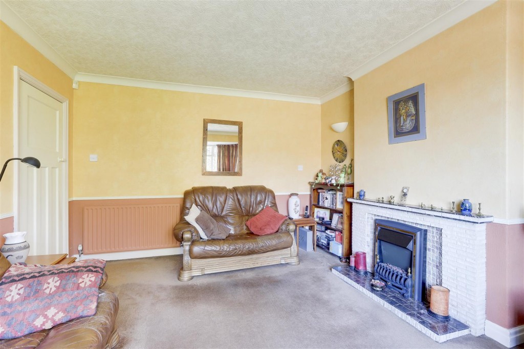 Nottingham Road, Hucknall, Nottinghamshire, NG15 7QD