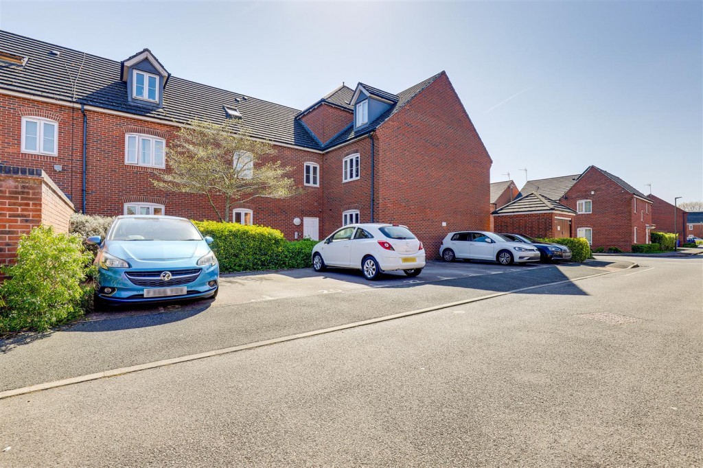 Bramley Road, Long Eaton, Derbyshire, NG10 3SX
