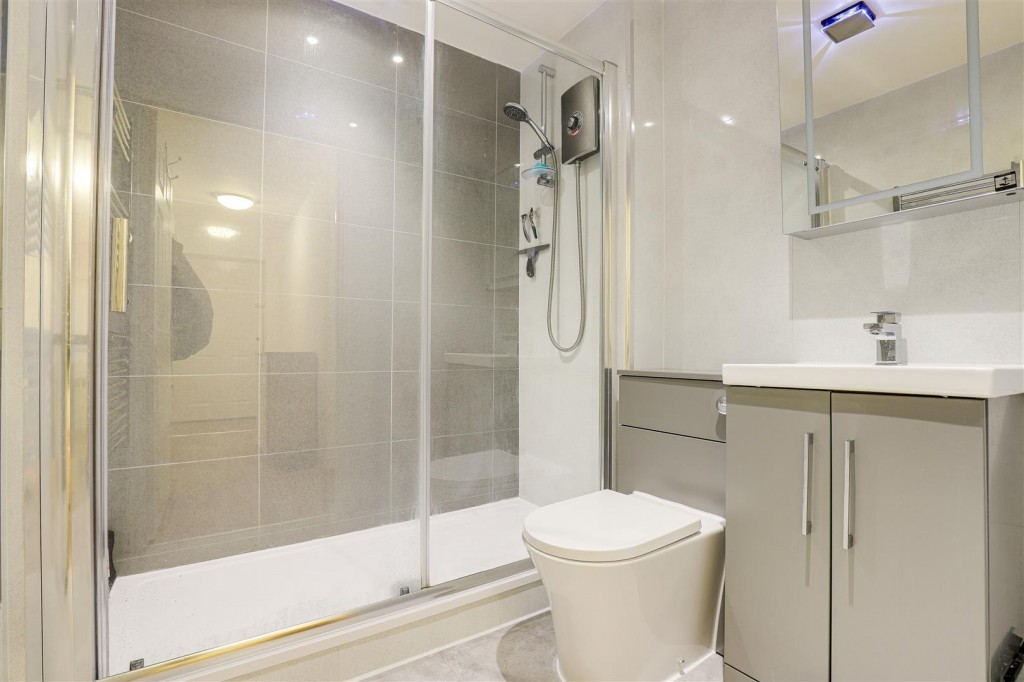 Bramley Road, Long Eaton, Derbyshire, NG10 3SX
