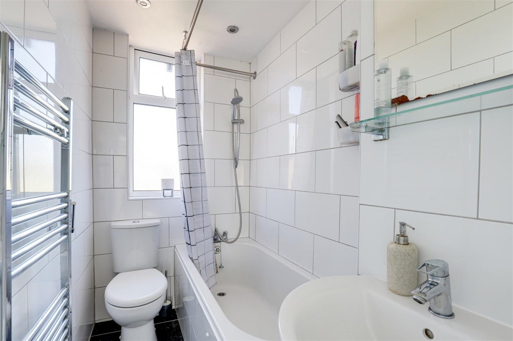 Furlong Avenue, Arnold, Nottinghamshire, NG5 7AQ