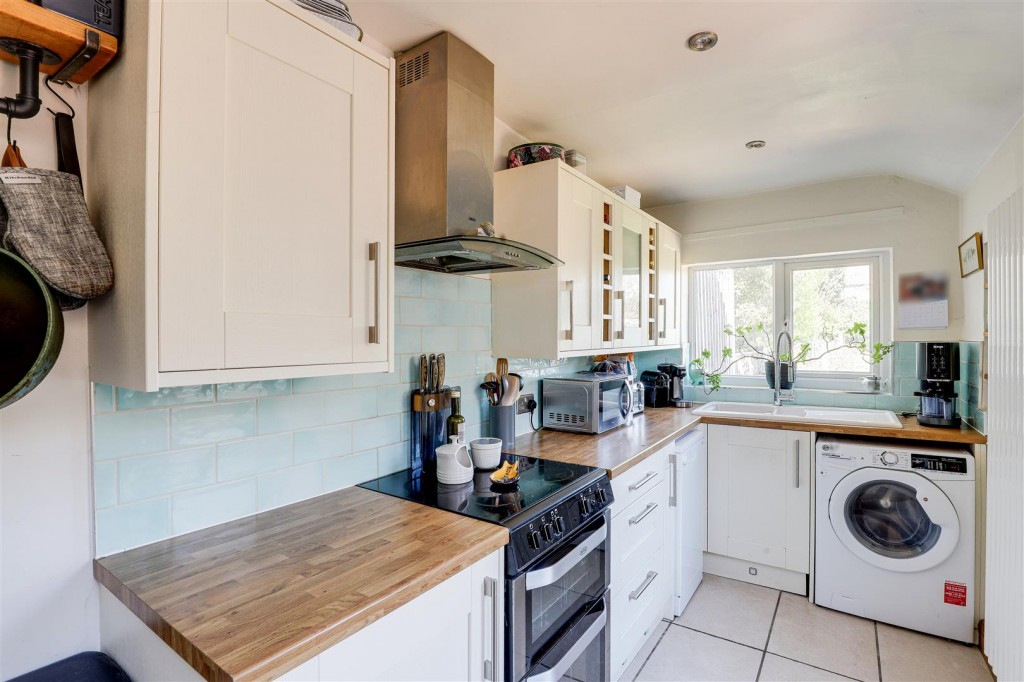 Furlong Avenue, Arnold, Nottinghamshire, NG5 7AQ