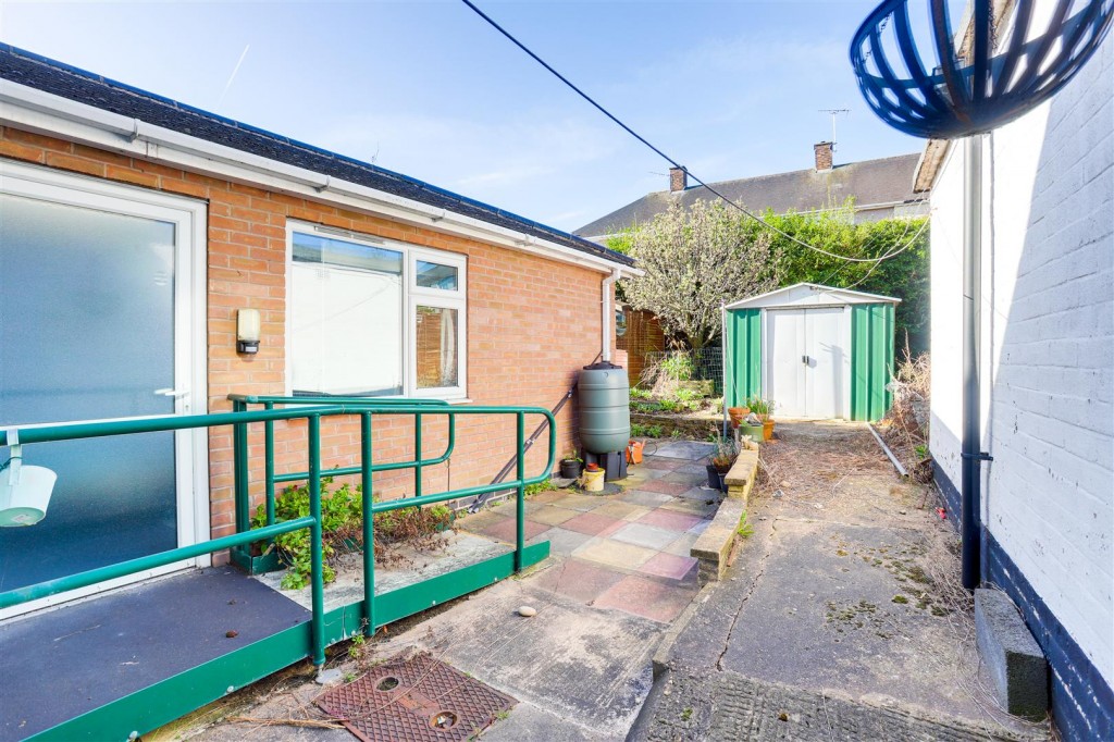 Sturgeon Avenue, Clifton, Nottinghamshire, NG11 8HD