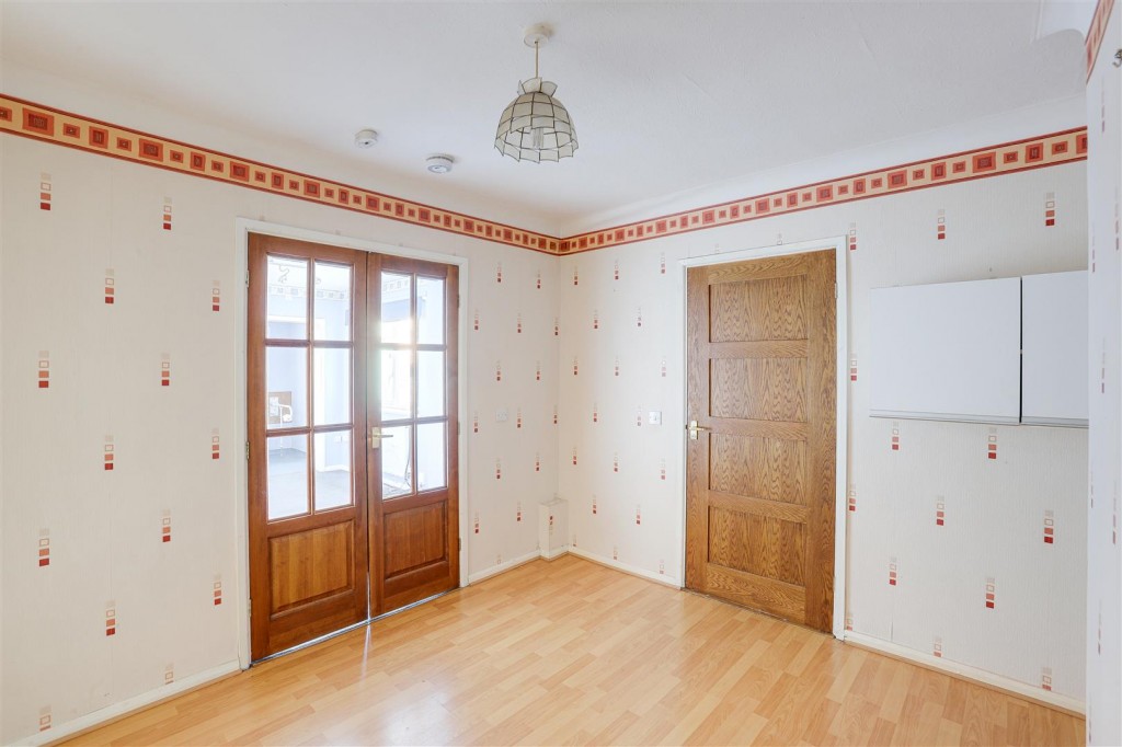 Sturgeon Avenue, Clifton, Nottinghamshire, NG11 8HD