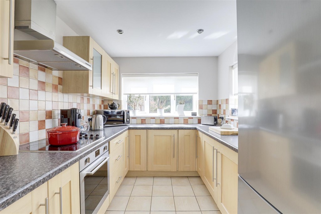Kingswell Road, Arnold, Nottinghamshire, NG5 6NP