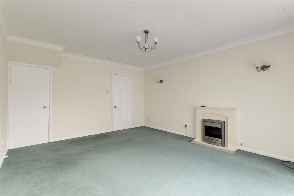 March Close, Nottingham, Nottinghamshire, NG5 9RF