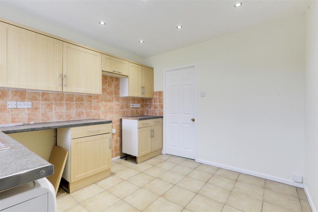 March Close, Nottingham, Nottinghamshire, NG5 9RF