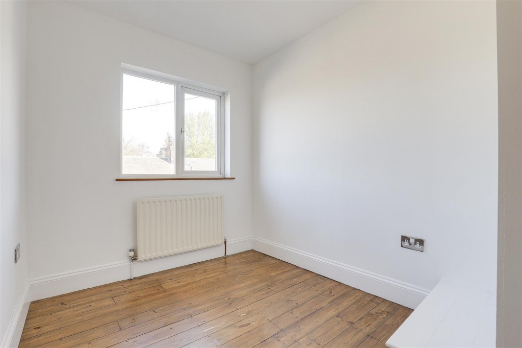 Sherwood Vale, Sherwood, Nottinghamshire, NG5 4EH