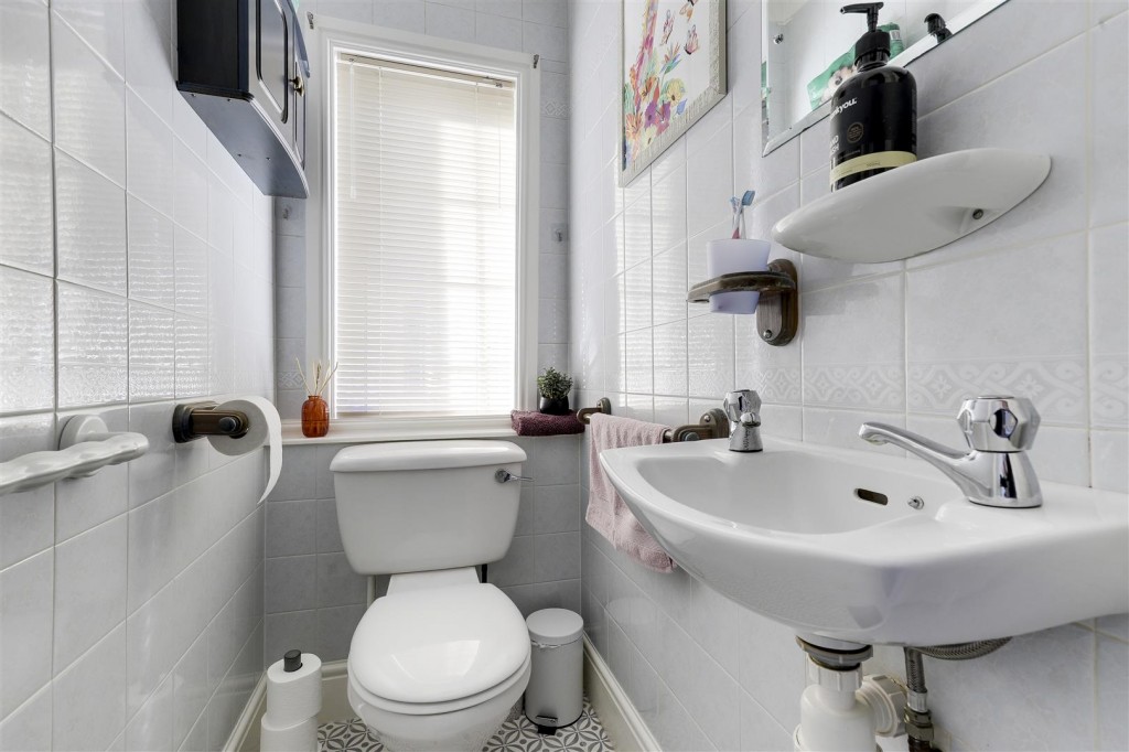 Ravensworth Road, Bulwell, Nottinghamshire, NG6 8FY
