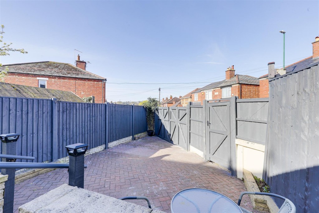 Ravensworth Road, Bulwell, Nottinghamshire, NG6 8FY