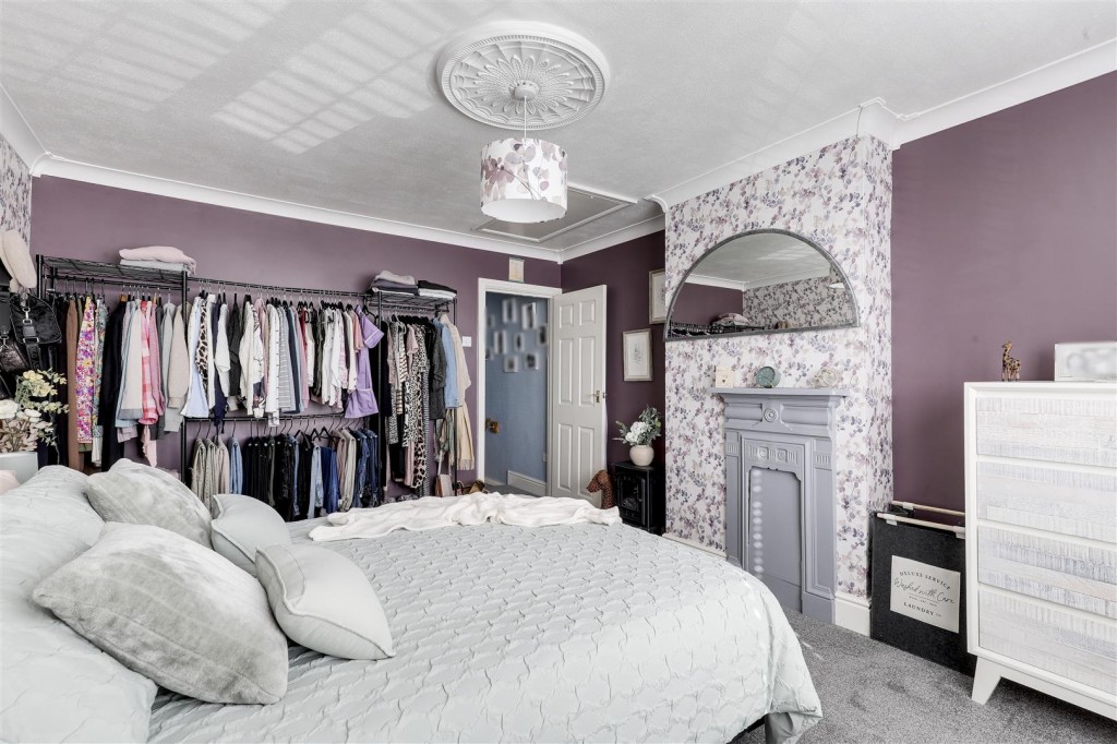 Ravensworth Road, Bulwell, Nottinghamshire, NG6 8FY