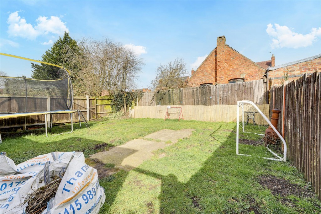 Cross Street, Arnold, Nottinghamshire, NG5 7BL