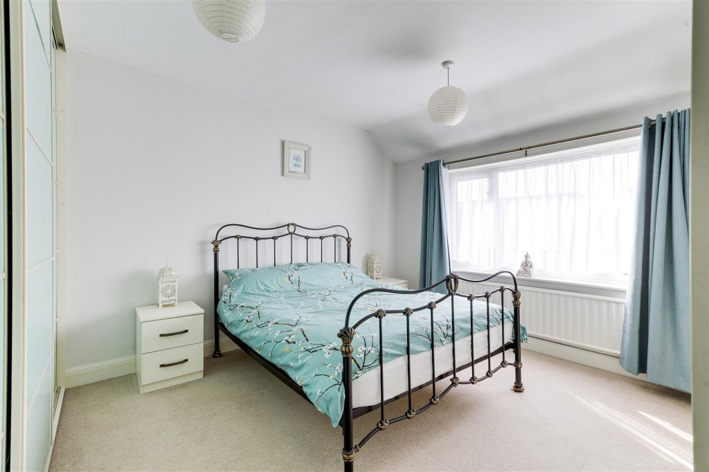 Alexandra Road East, Chesterfield, S41 0HF