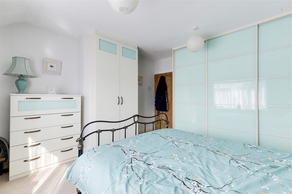 Alexandra Road East, Chesterfield, S41 0HF