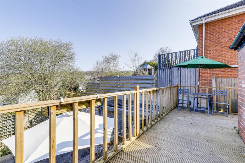 Alexandra Road East, Chesterfield, S41 0HF