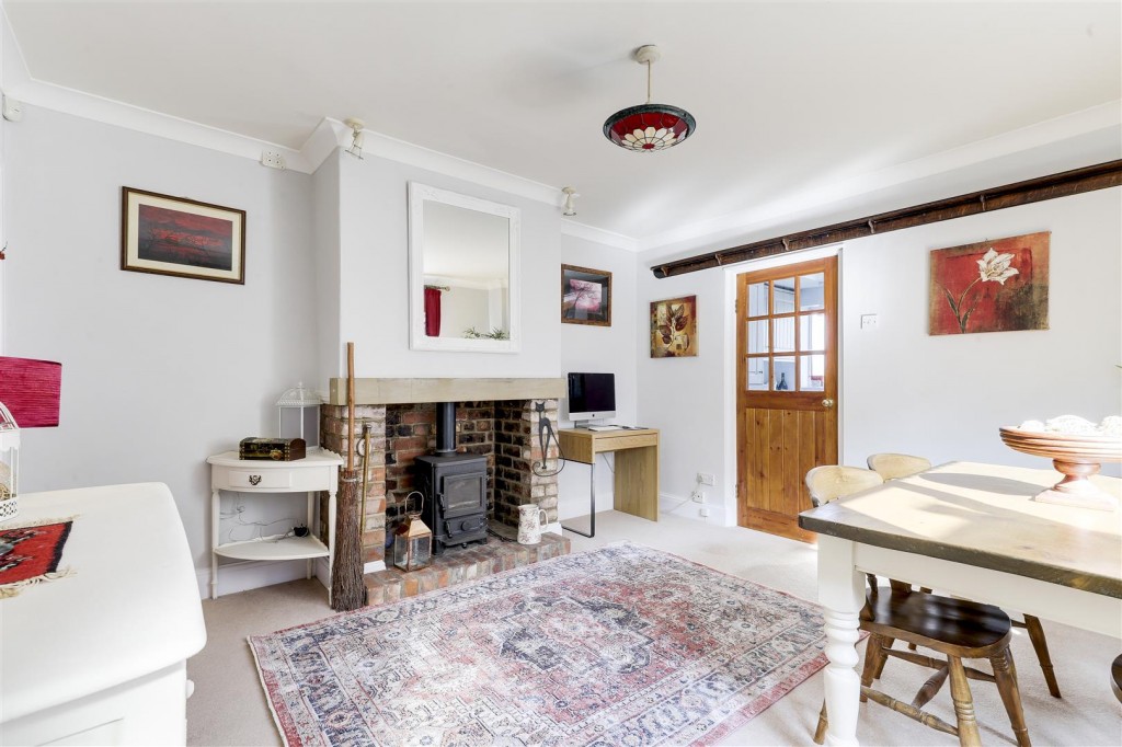 Alexandra Road East, Chesterfield, S41 0HF