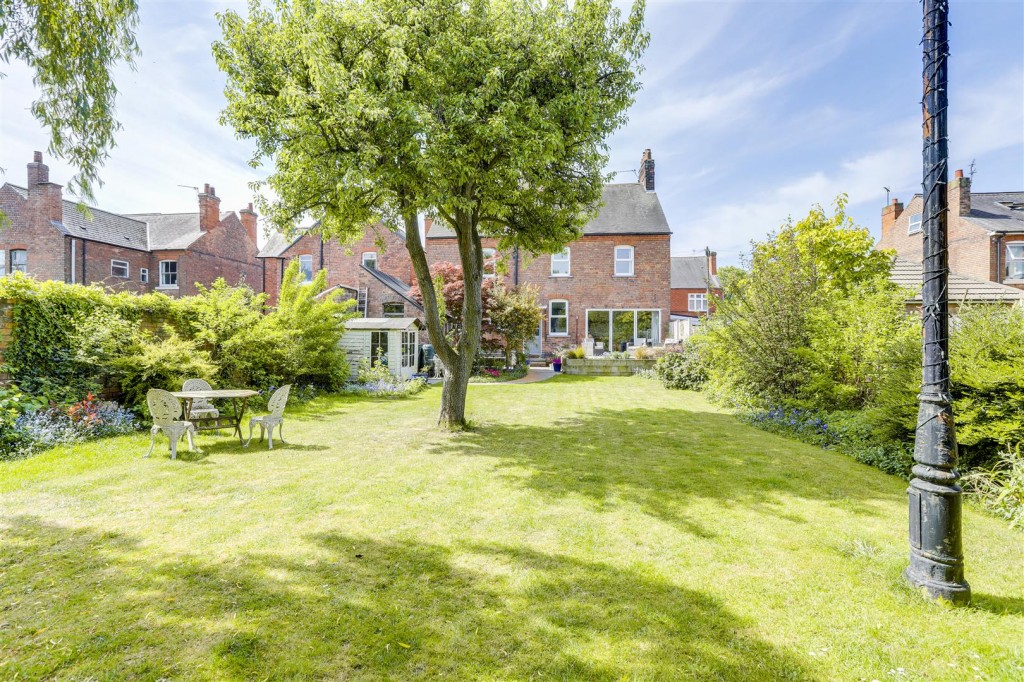 Breedon Street, Long Eaton, Nottinghamshire, NG10 4FF