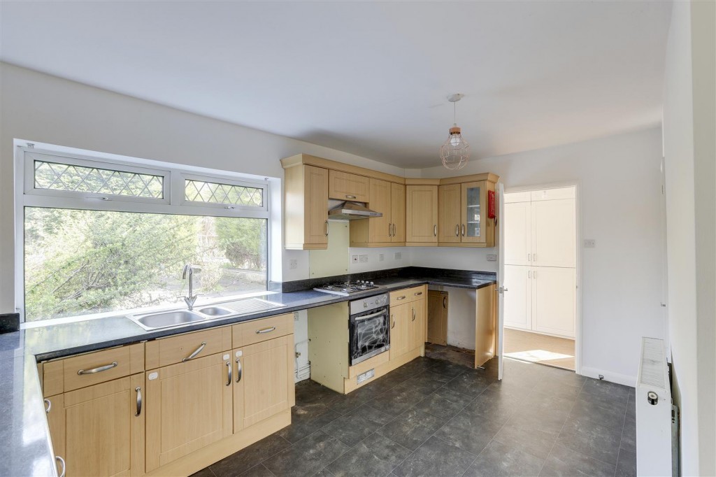 Coronation Road, Bestwood Village, Nottingham, NG6 8TH