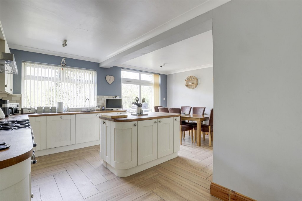 Roland Avenue, Nuthall, Nottinghamshire, NG16 1BB