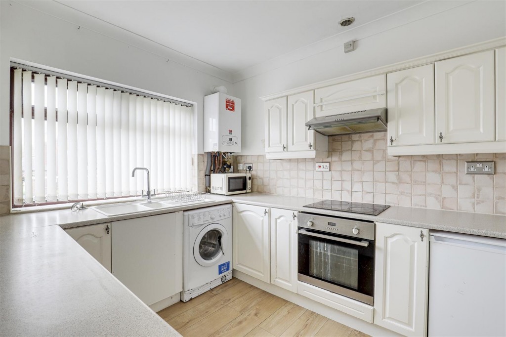 Gedling Road, Arnold, Nottingham, NG5 6NR