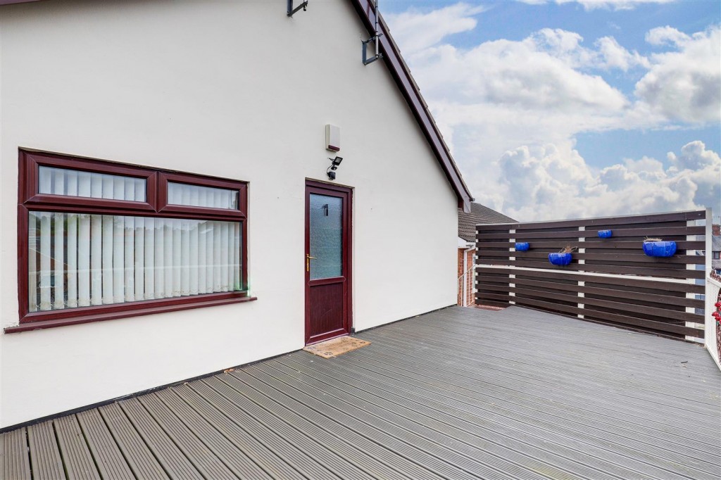 Gedling Road, Arnold, Nottingham, NG5 6NR