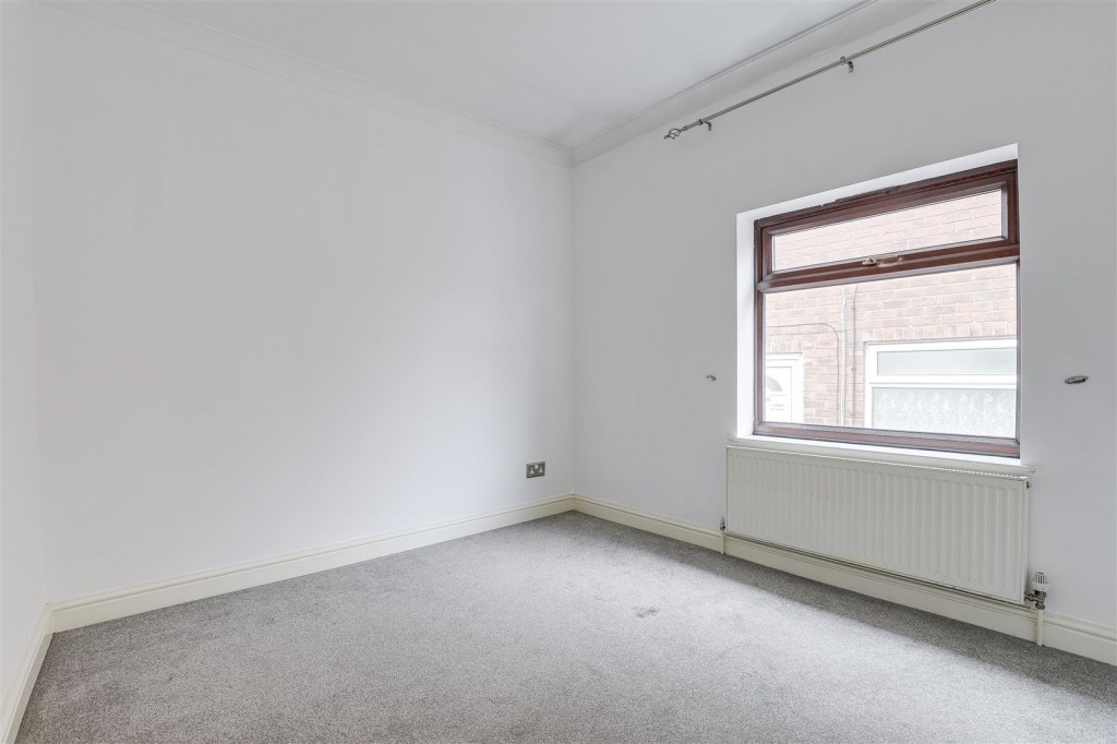 Gedling Road, Arnold, Nottingham, NG5 6NR