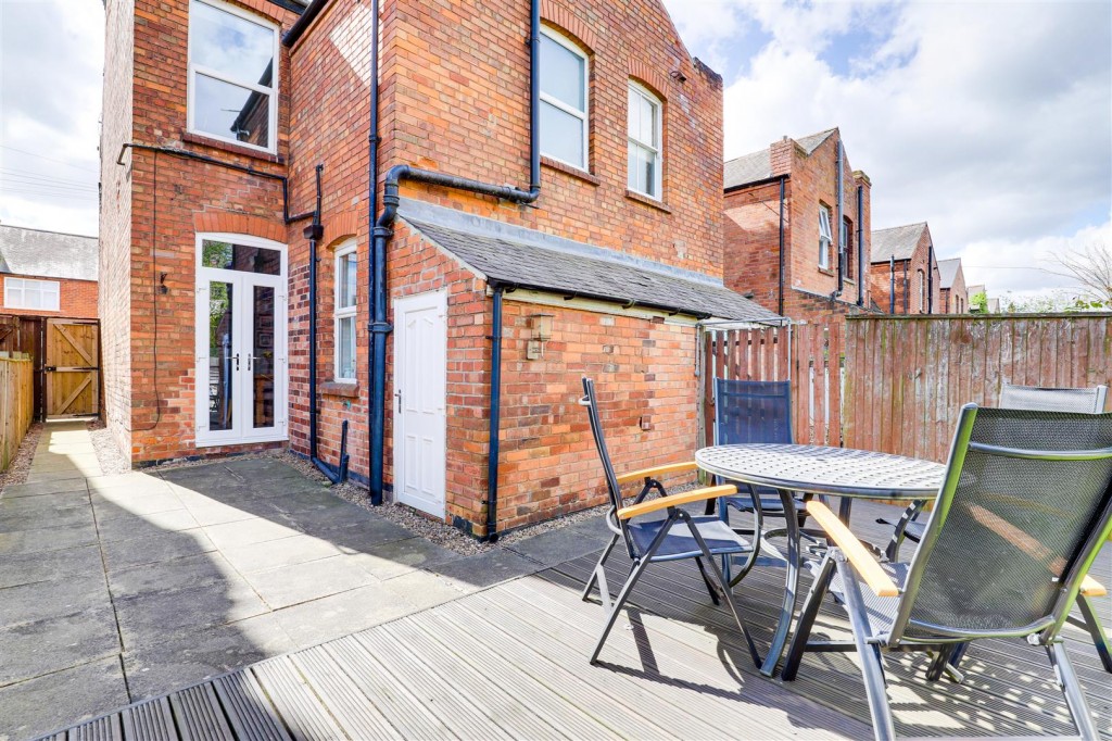 Portland Road, West Bridgford, Nottinghamshire, NG2 6DU