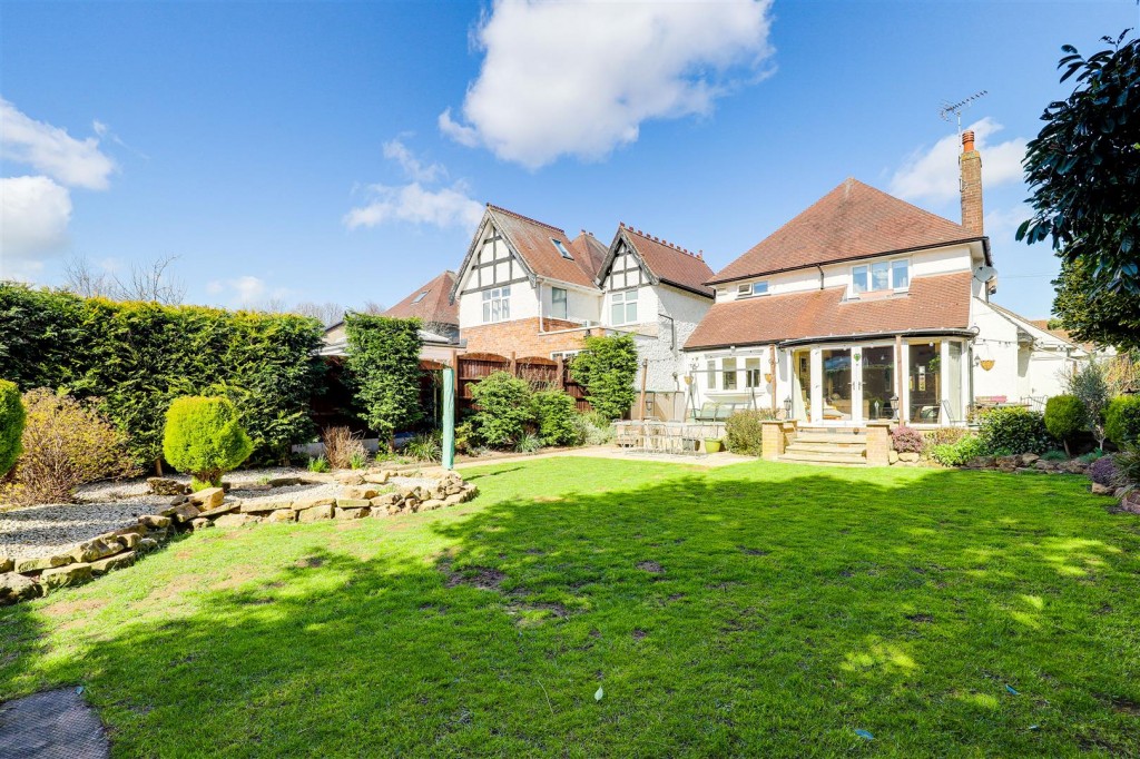 Derby Road, Beeston, Nottinghamshire, NG9 3AZ