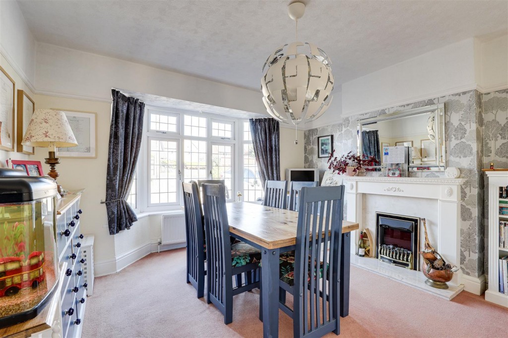 Derby Road, Beeston, Nottinghamshire, NG9 3AZ