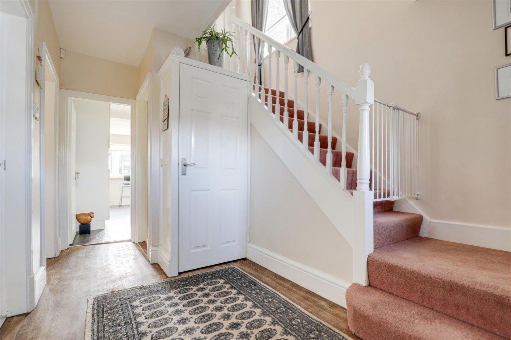 Derby Road, Beeston, Nottinghamshire, NG9 3AZ