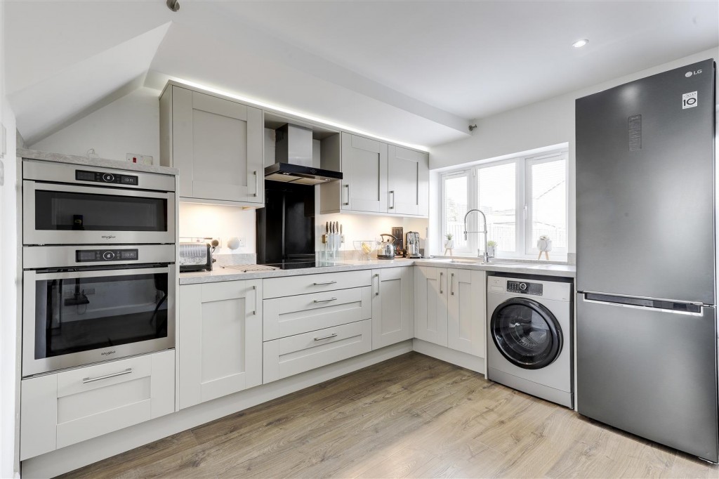 Ravenswood Road, Arnold, Nottinghamshire, NG5 7FR