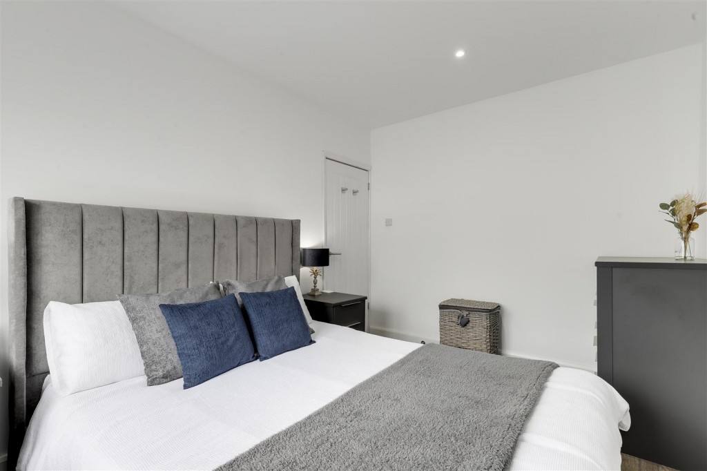 Ravenswood Road, Arnold, Nottinghamshire, NG5 7FR