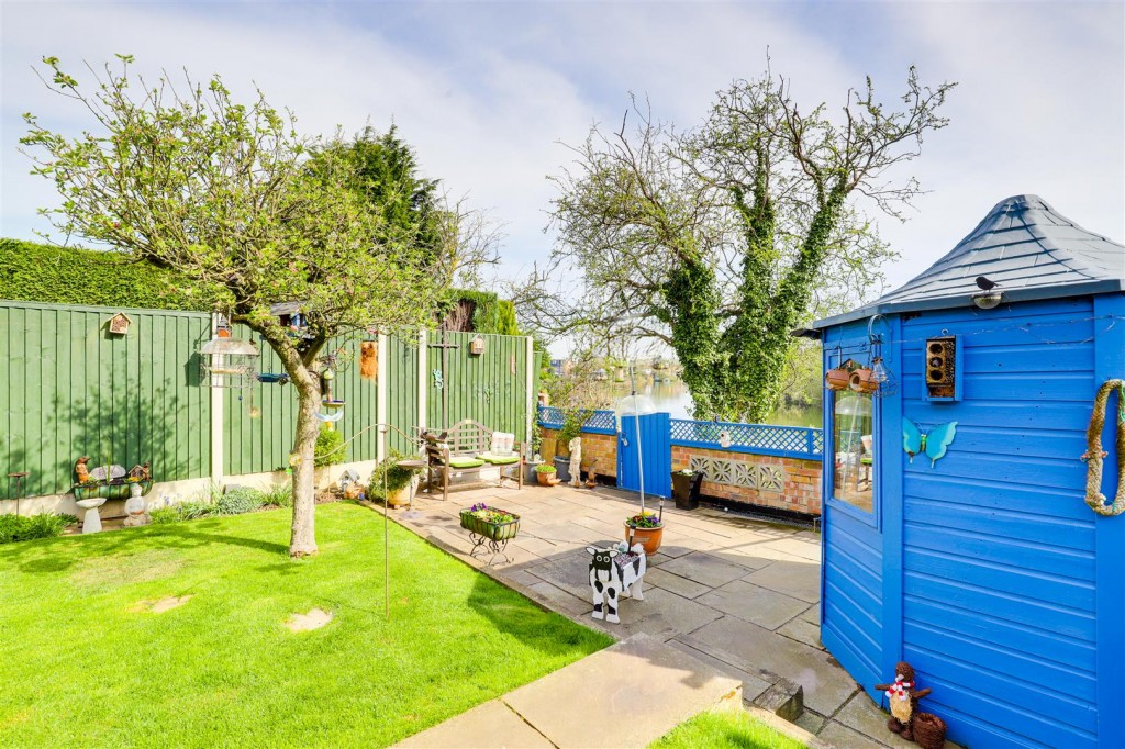 Turner Road, Long Eaton, Derbyshire, NG10 3GP