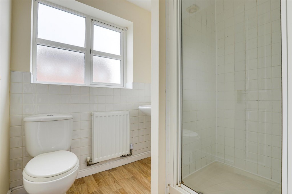 Edmonstone Crescent, Bestwood, Nottingham, NG5 5UW