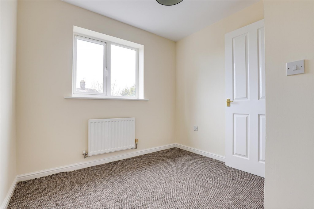 Edmonstone Crescent, Bestwood, Nottingham, NG5 5UW