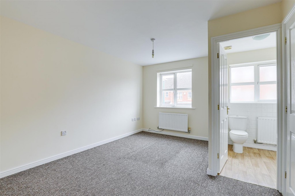 Edmonstone Crescent, Bestwood, Nottingham, NG5 5UW