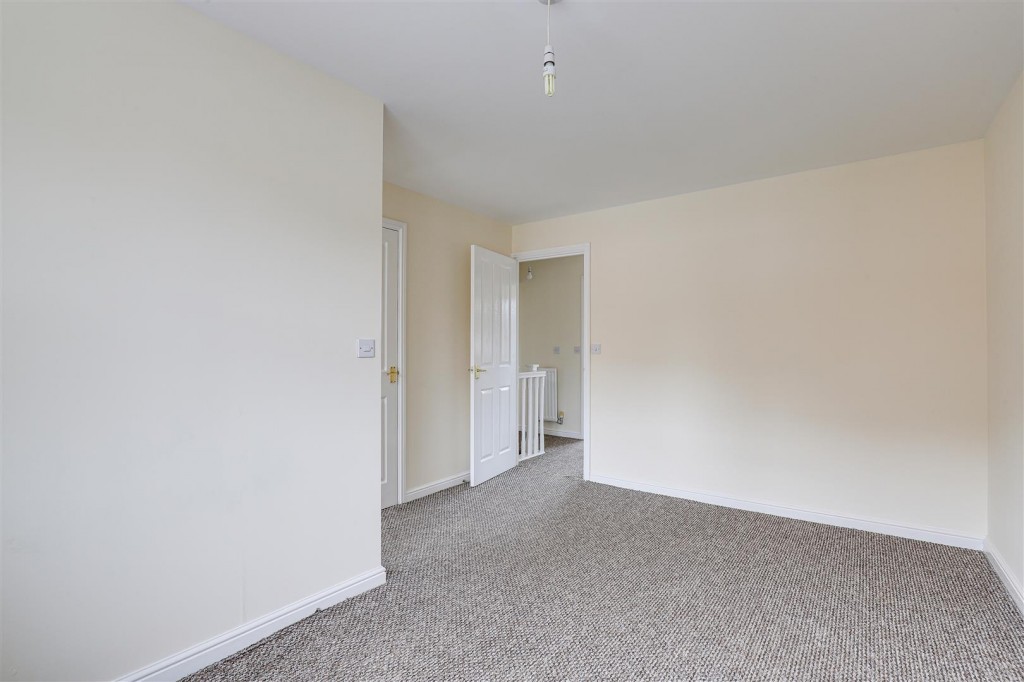 Edmonstone Crescent, Bestwood, Nottingham, NG5 5UW