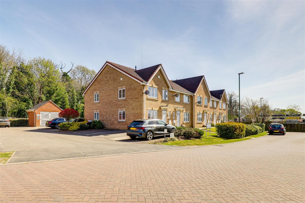 Dairy Square, Beechdale, Nottinghamshire, NG8 3DY