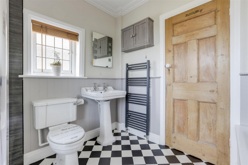 Whyburn Lane, Hucknall, Nottinghamshire, NG15 6QN