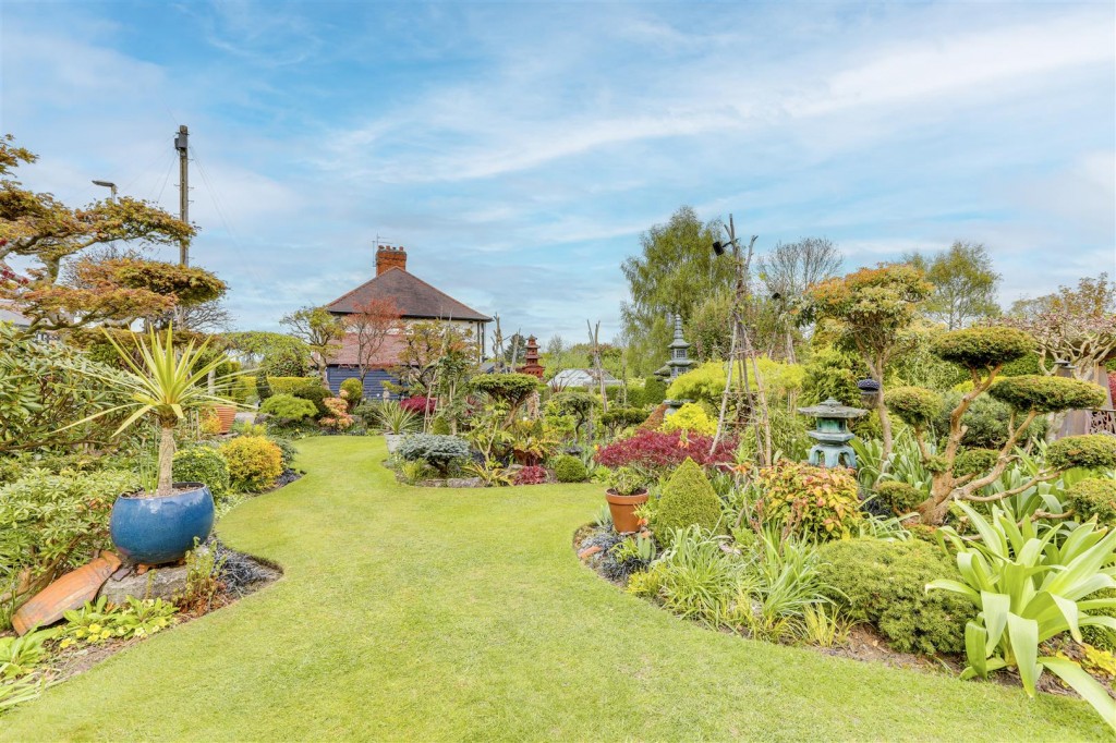 Whyburn Lane, Hucknall, Nottinghamshire, NG15 6QN