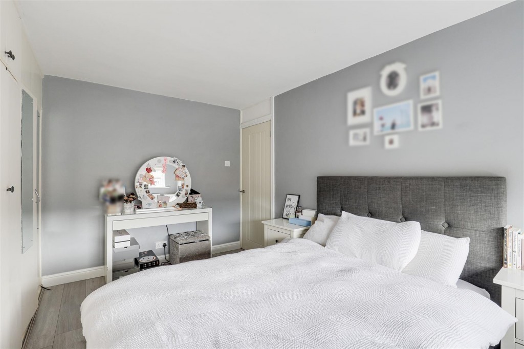 Goathland Close, Bestwood Park, Nottinghamshire, NG5 5GH