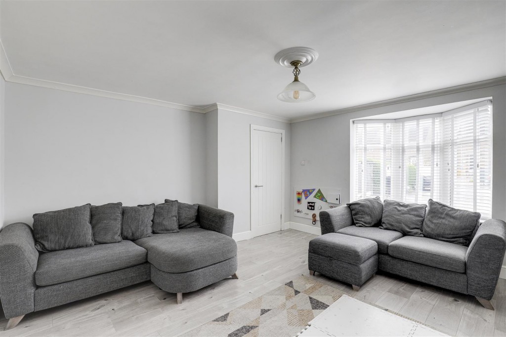 Goathland Close, Bestwood Park, Nottinghamshire, NG5 5GH