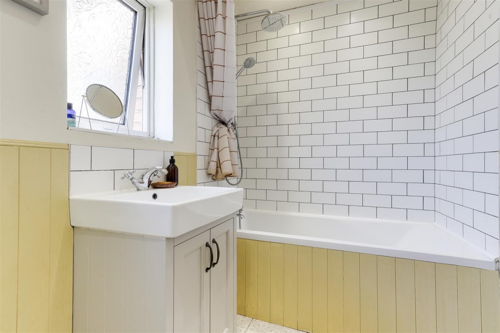 Rufford Road, Sherwood, Nottinghamshire, NG5 2NR