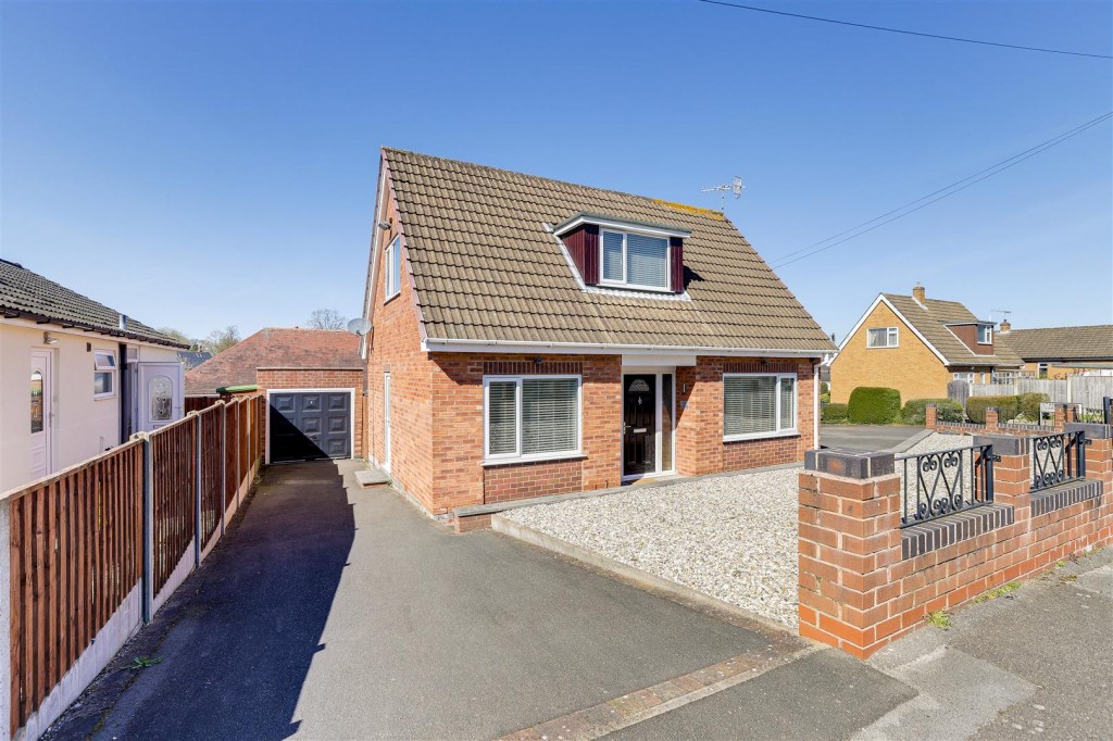Conway Gardens, Arnold, Nottinghamshire, NG5 6LR