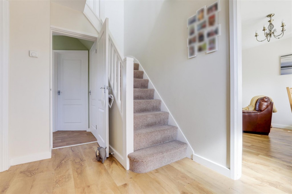 Conway Gardens, Arnold, Nottinghamshire, NG5 6LR