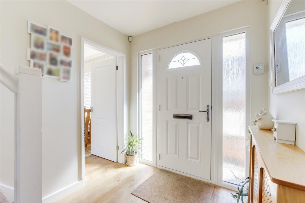Conway Gardens, Arnold, Nottinghamshire, NG5 6LR